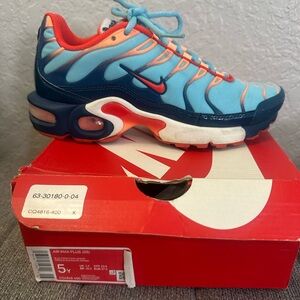 Nike Kids' Air Max Plus Light Blue with Coral and Navy Sneakers